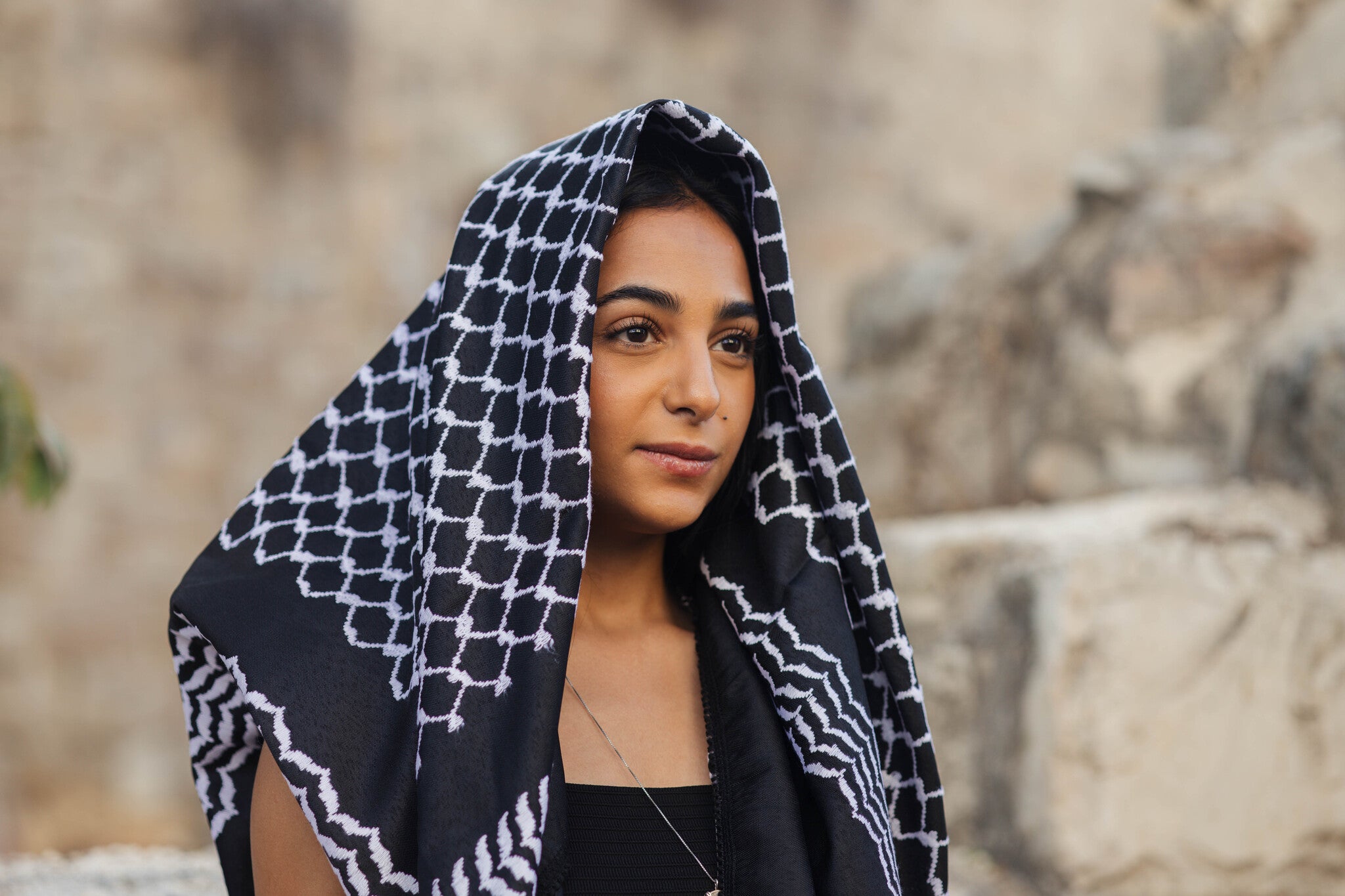 Black-Ground Palestinian Keffiyeh – Woven in Nablus