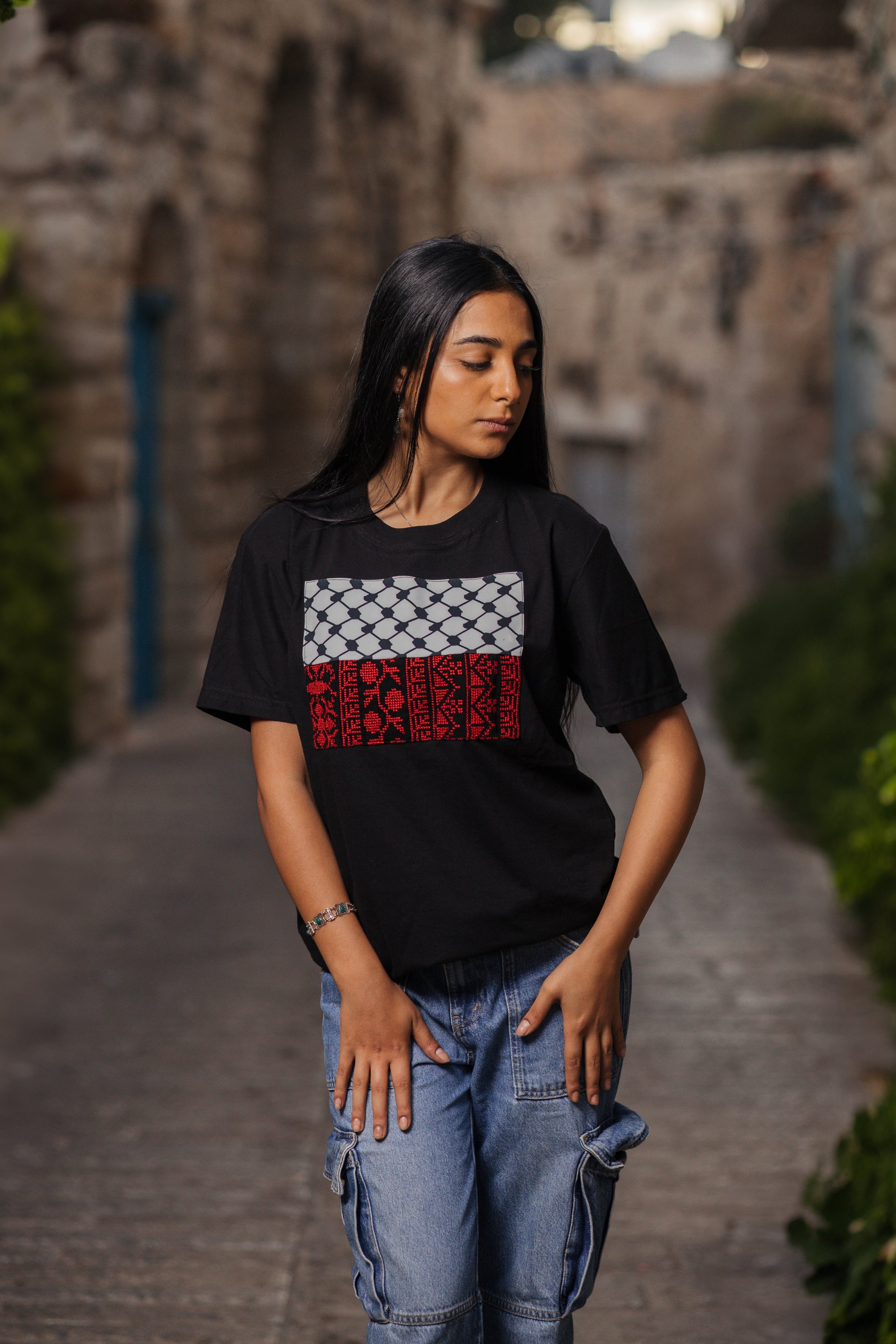 Palestinian Heritage T-Shirt – Keffiyeh & Tatreez Design