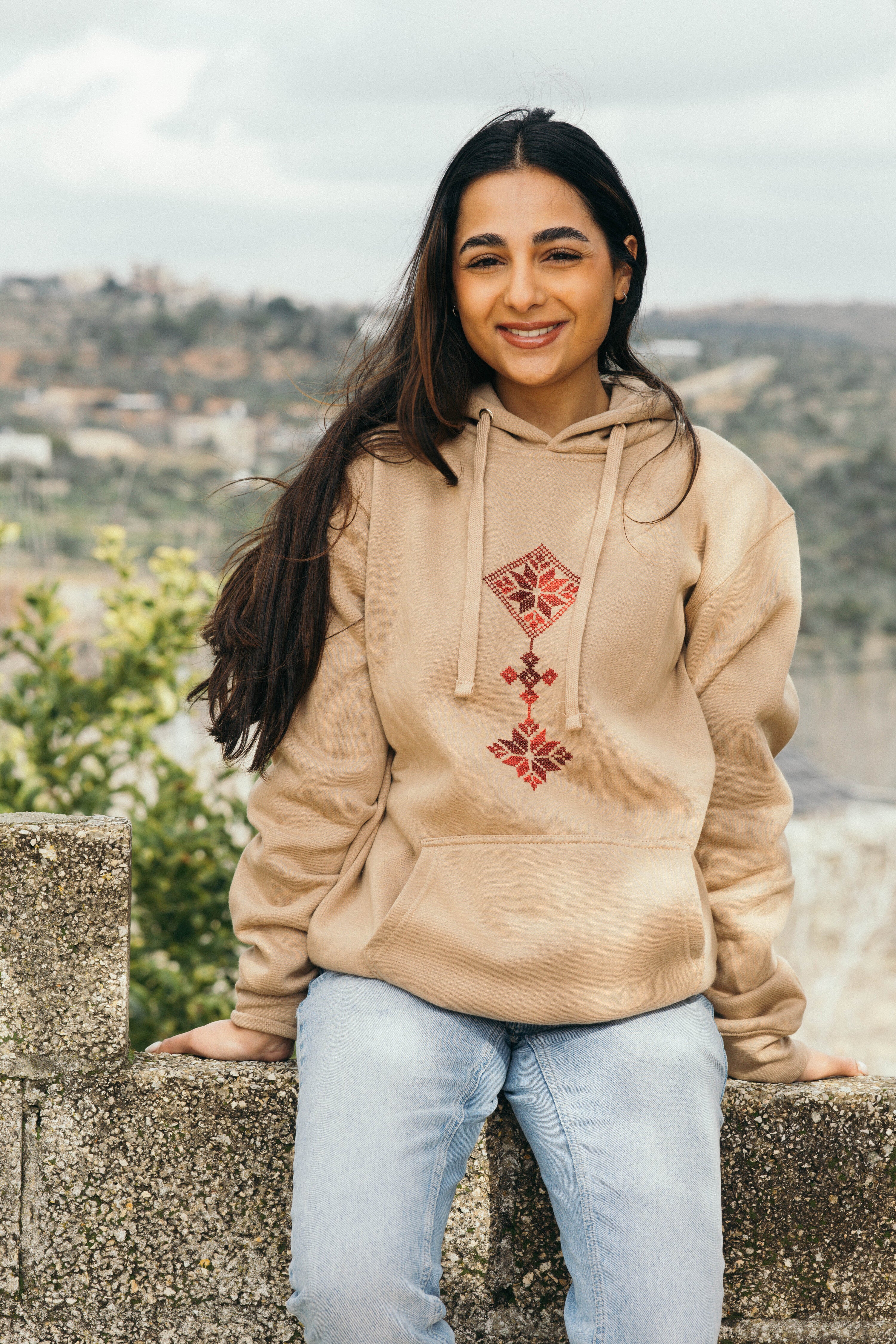 Minimal Tatreez Hoodie – Al-Juthur Pattern (handmade)
