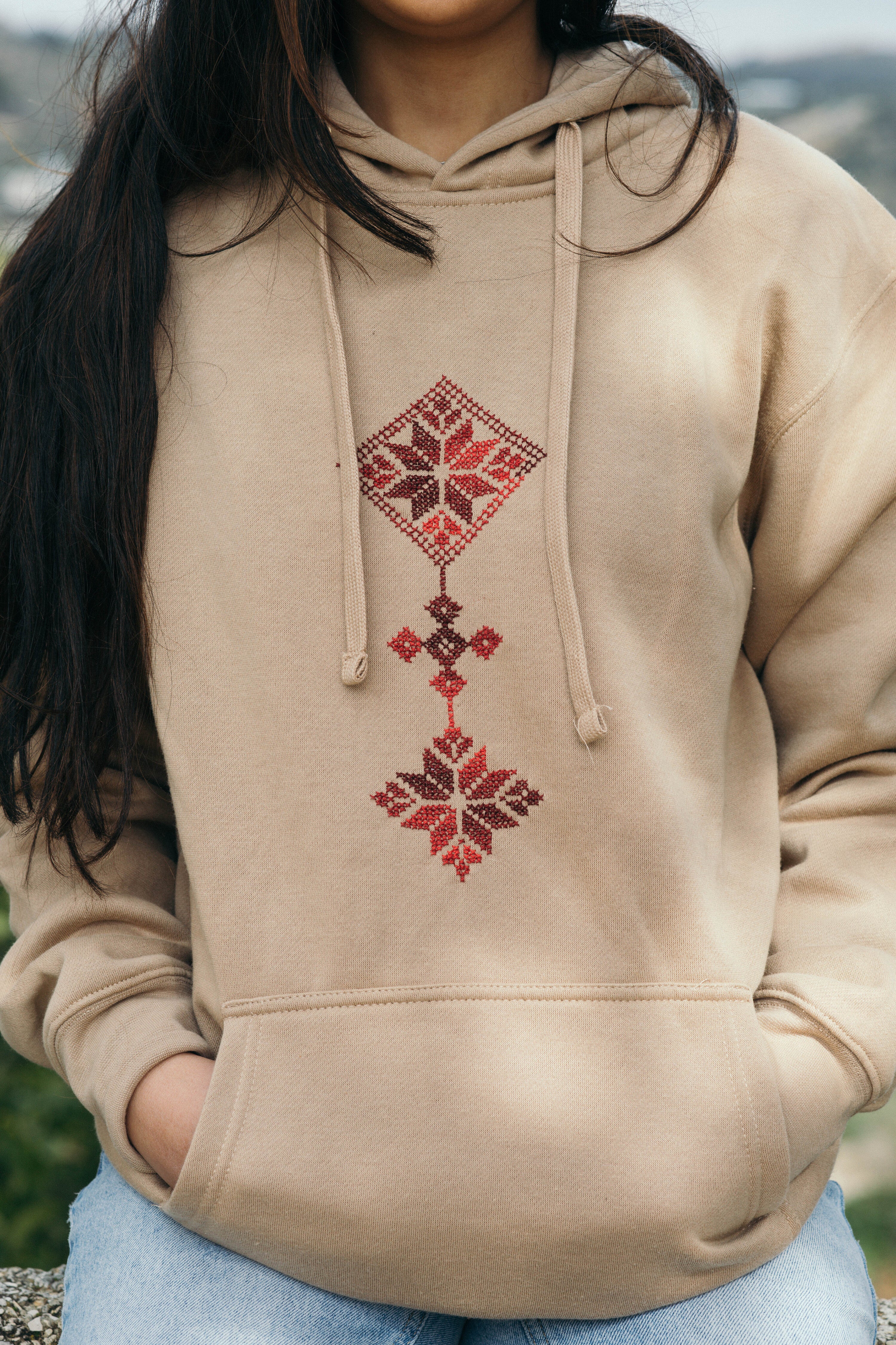 Minimal Tatreez Hoodie – Al-Juthur Pattern (handmade)