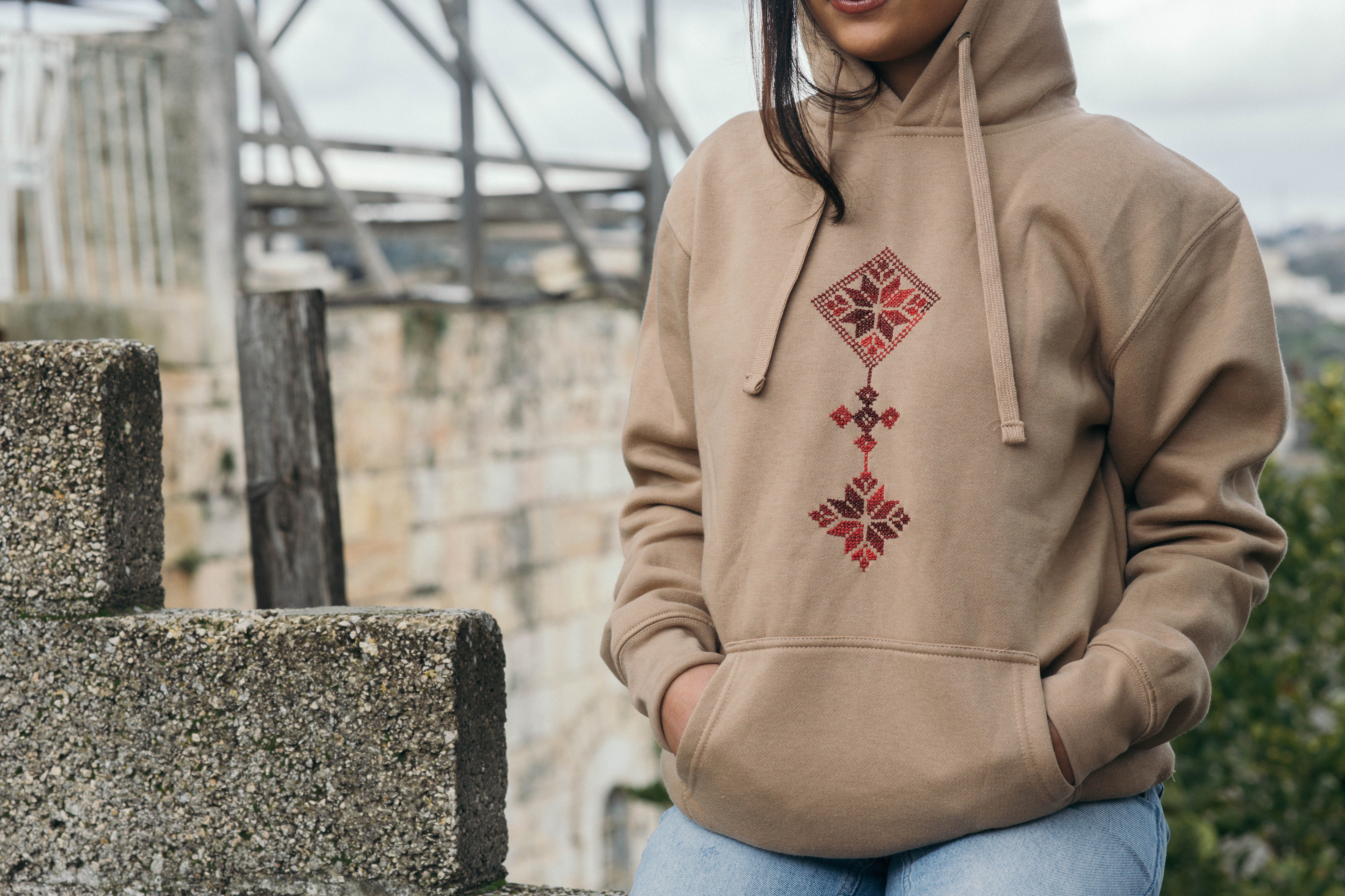 Minimal Tatreez Hoodie – Al-Juthur Pattern (handmade)